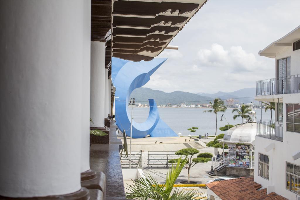 Hotel Colonial Manzanillo Exterior photo